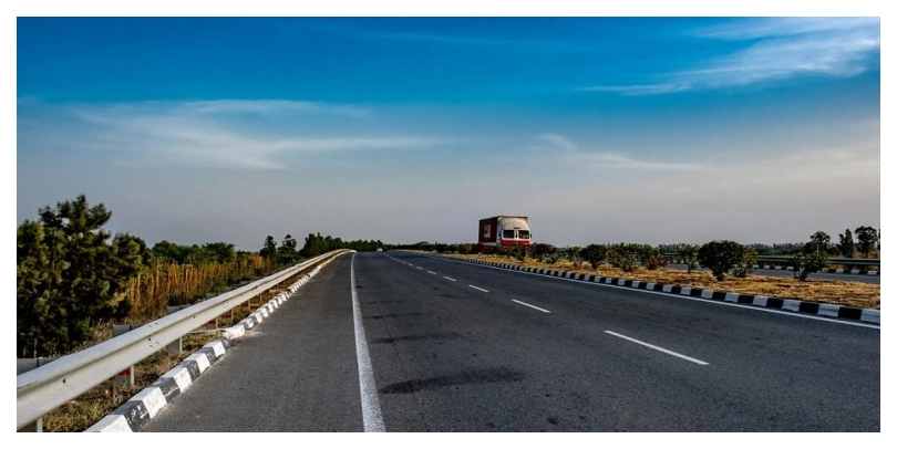 Delhi-Agra Highway connectivity