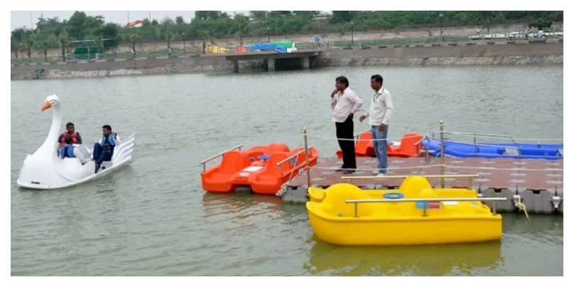 Boat Rides Resume at Janeshwar Mishra Park