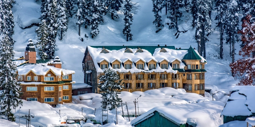 Gulmarg: A Haven for Winter Sports Enthusiasts